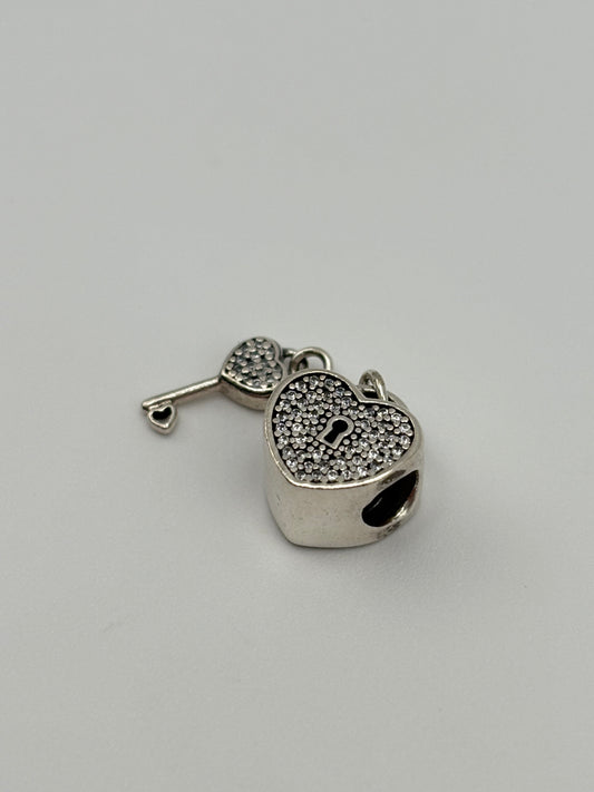 Pandora Herz-Schloss mit Schlüssel Charm 925 Silber
